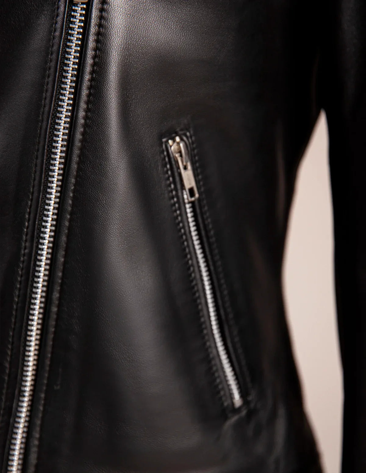 Vintage Leather Biker Jacket - Dasier